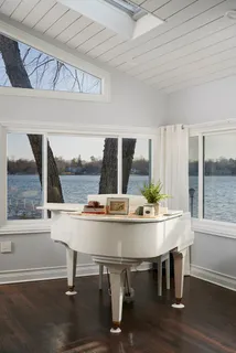 $1,050,000 | 795 Oak Court, Crystal Lake, IL 60014