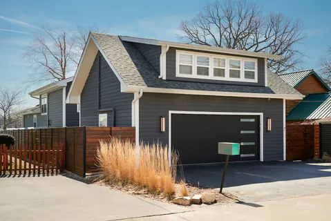 $1,050,000 | 795 Oak Court, Crystal Lake, IL 60014