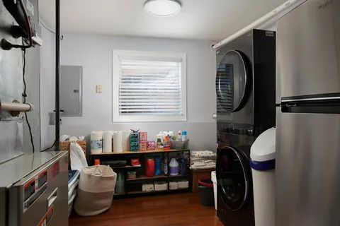 $1,050,000 | 795 Oak Court, Crystal Lake, IL 60014