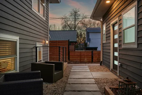 $1,050,000 | 795 Oak Court, Crystal Lake, IL 60014