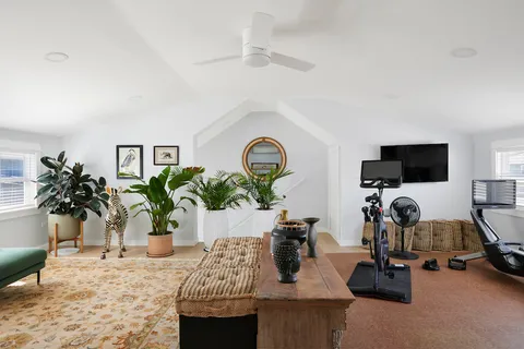 $1,050,000 | 795 Oak Court, Crystal Lake, IL 60014