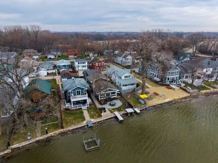 $1,050,000 | 795 Oak Court, Crystal Lake, IL 60014