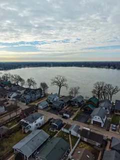 $1,050,000 | 795 Oak Court, Crystal Lake, IL 60014