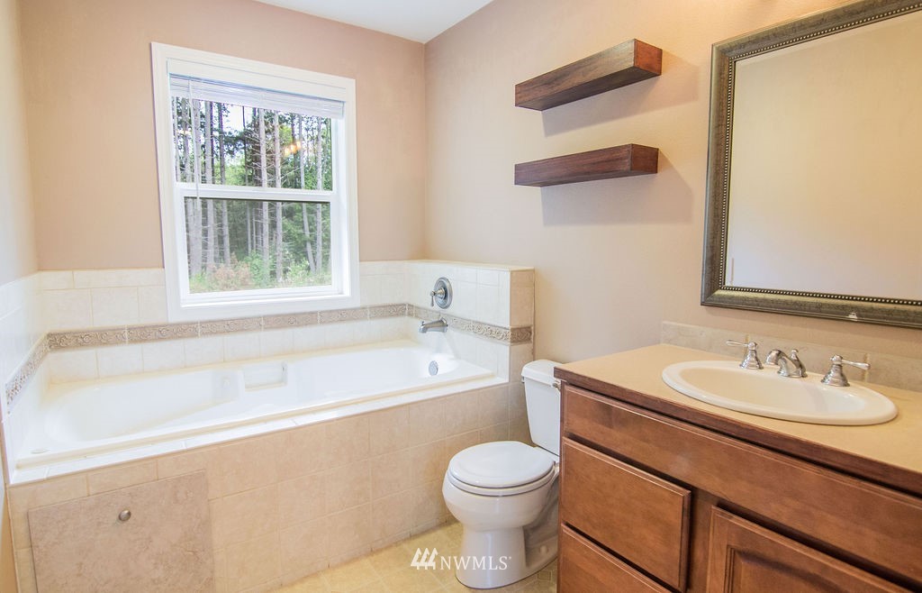 524 South Camano Ridge Road Camano Island, WA 98282 - Photo 21 of 40 Gallery Image 21