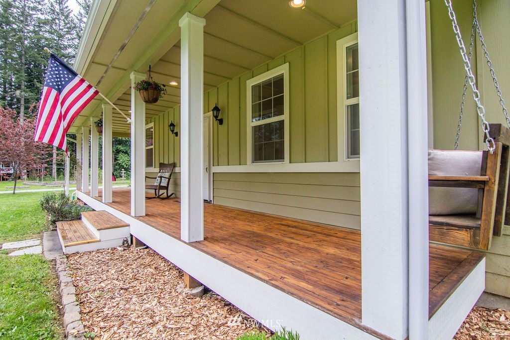 524 South Camano Ridge Road Camano Island, WA 98282 - Photo 5 of 40 Gallery Image 5