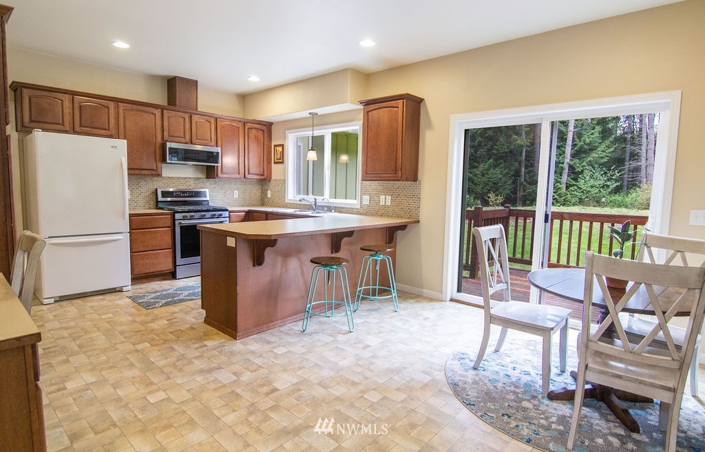 524 South Camano Ridge Road Camano Island, WA 98282 - Photo 7 of 40 Gallery Image 7
