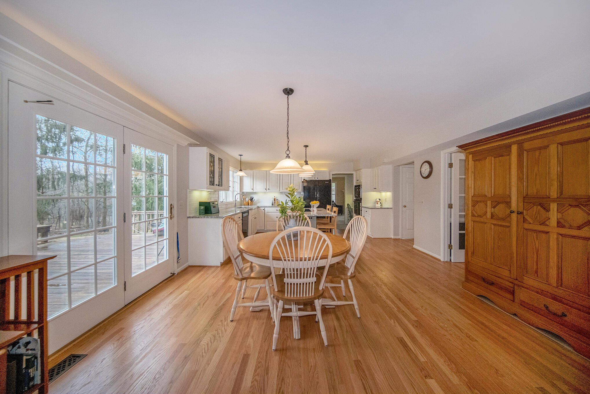 2569 Walnut Road Ann Arbor, MI 48103 - Photo 22 of 63 10 eating space