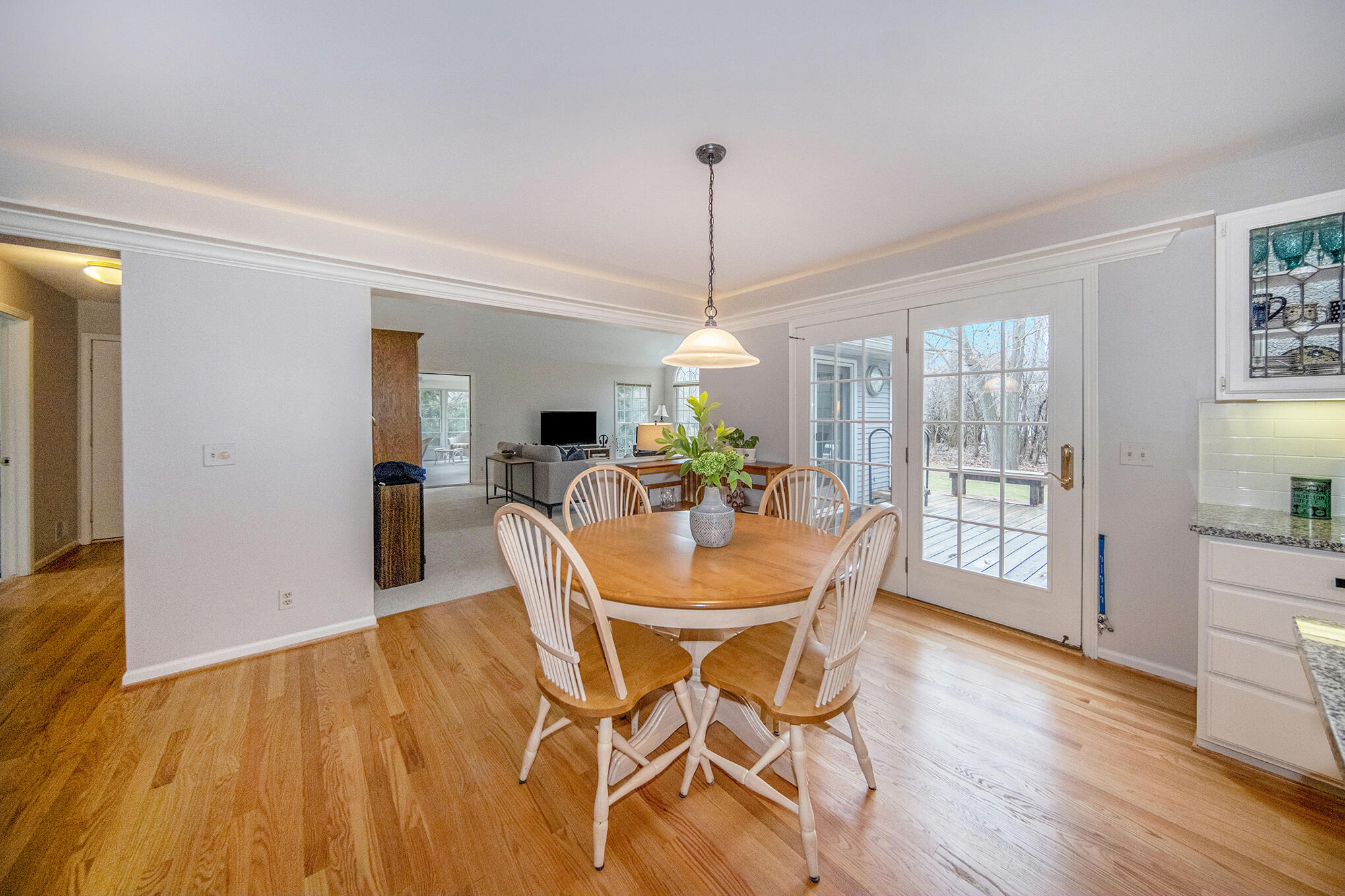 2569 Walnut Road Ann Arbor, MI 48103 - Photo 23 of 63 11 eating space