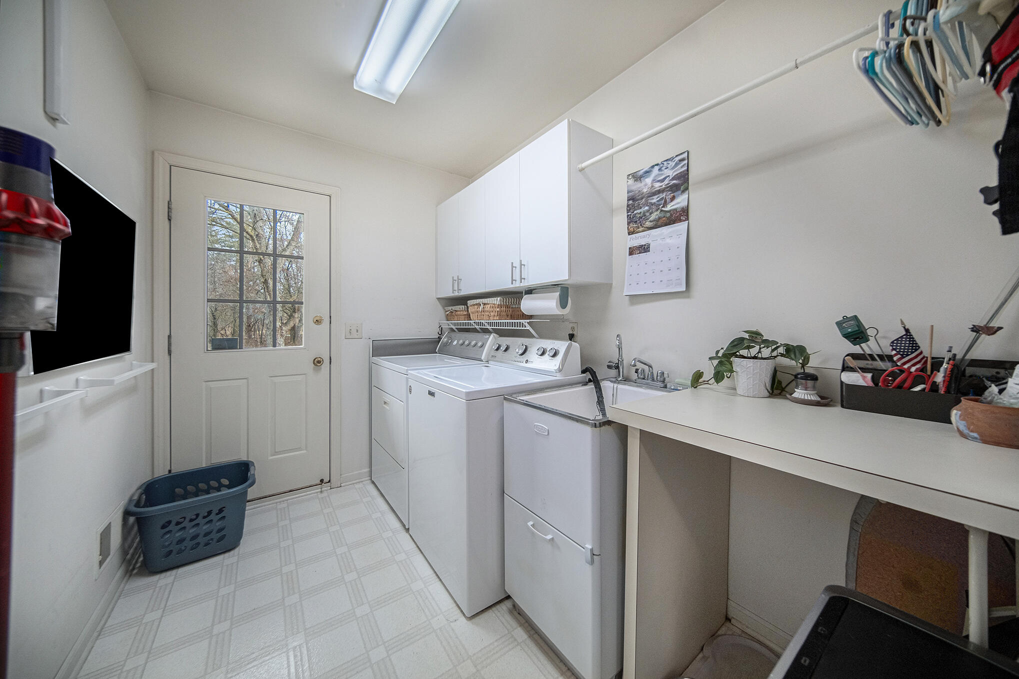 2569 Walnut Road Ann Arbor, MI 48103 - Photo 29 of 63 15 laundry