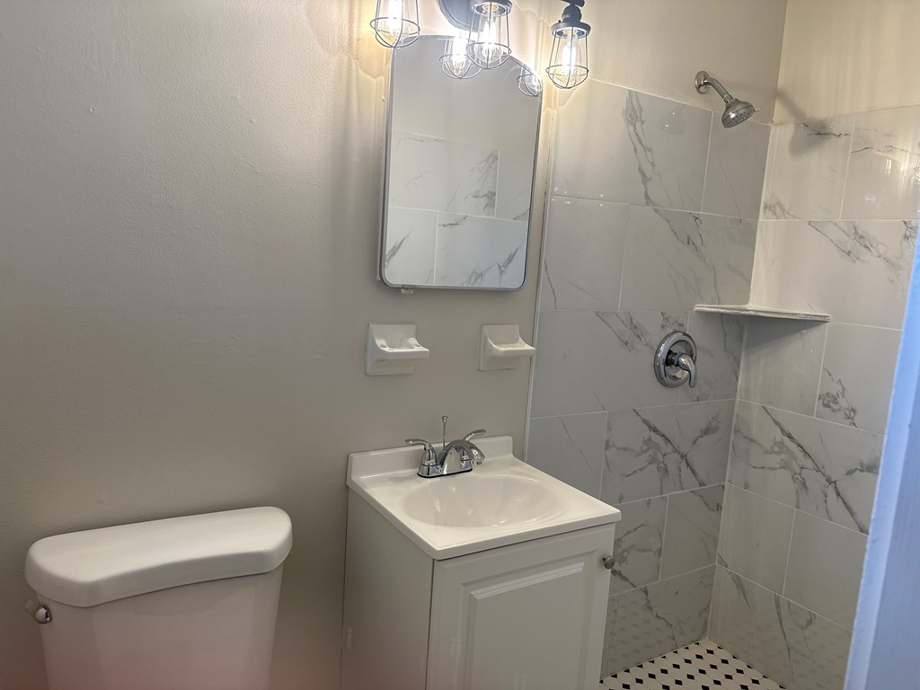 1412 Cloverdale Road Columbus, GA 31904 - Photo 10 of 16 Gallery Image 10