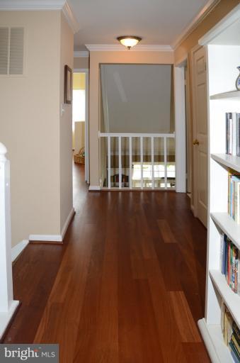 11608 Springhouse Place Reston, VA 20194 - Photo 18 of 30 Interior (General)