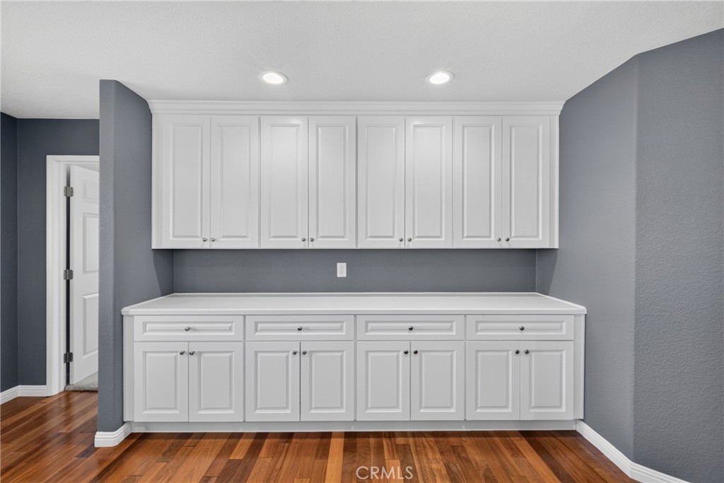 12611 Avocado Way Riverside, CA 92503 - Photo 41 of 62 Loft Cabinetry