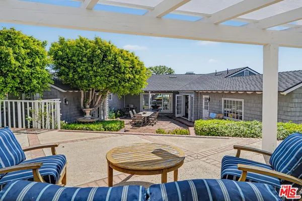 $4,475,000 | 17763 Sabbiadoro Way, Pacific Palisades, CA 90272