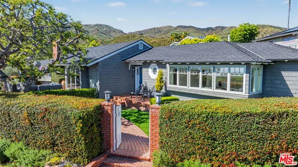 $4,475,000 | 17763 Sabbiadoro Way, Pacific Palisades, CA 90272