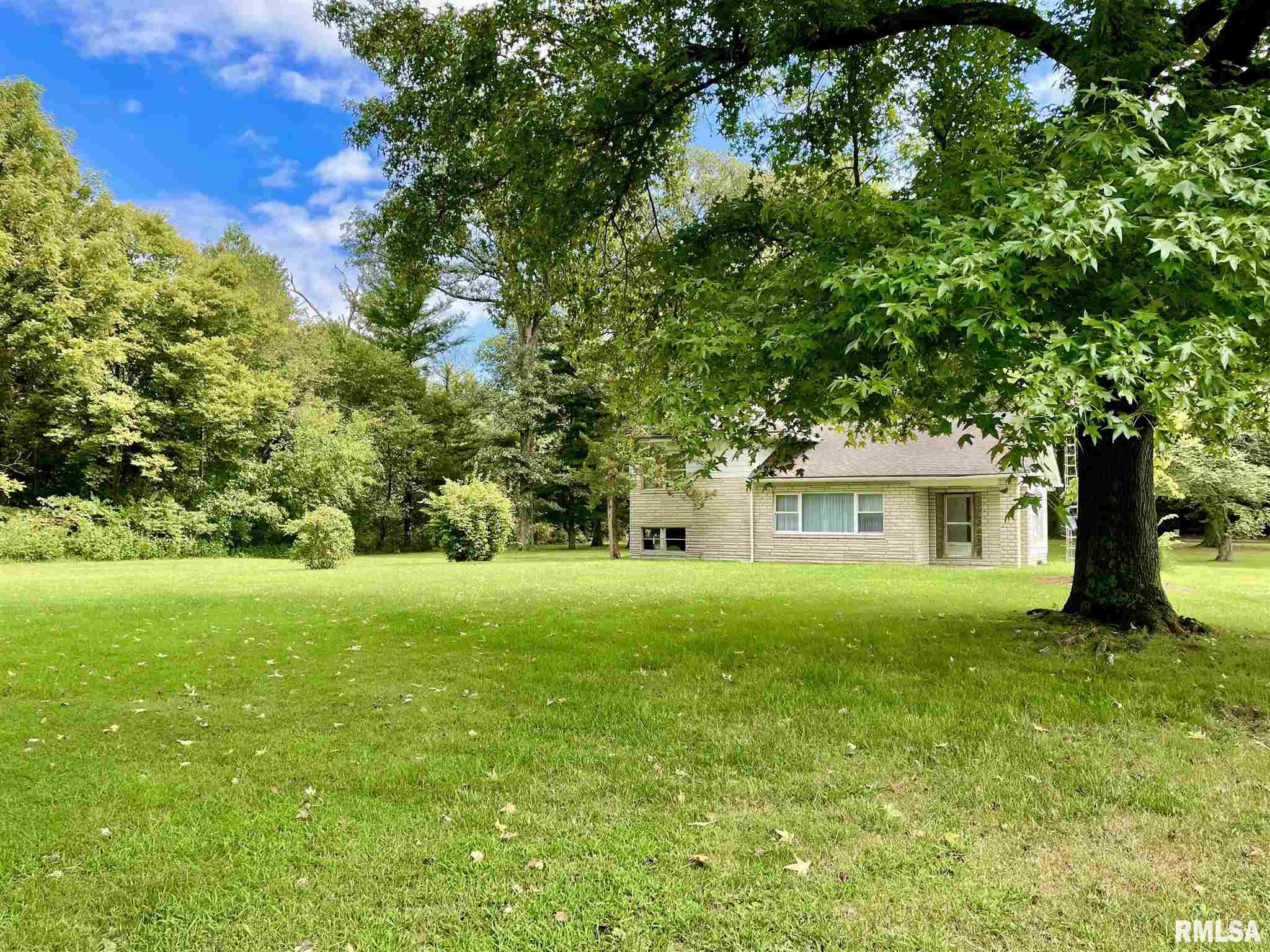 7209 Izaac Walton Road Benton, IL 62812 - Photo 2 of 13 Gallery Image 2