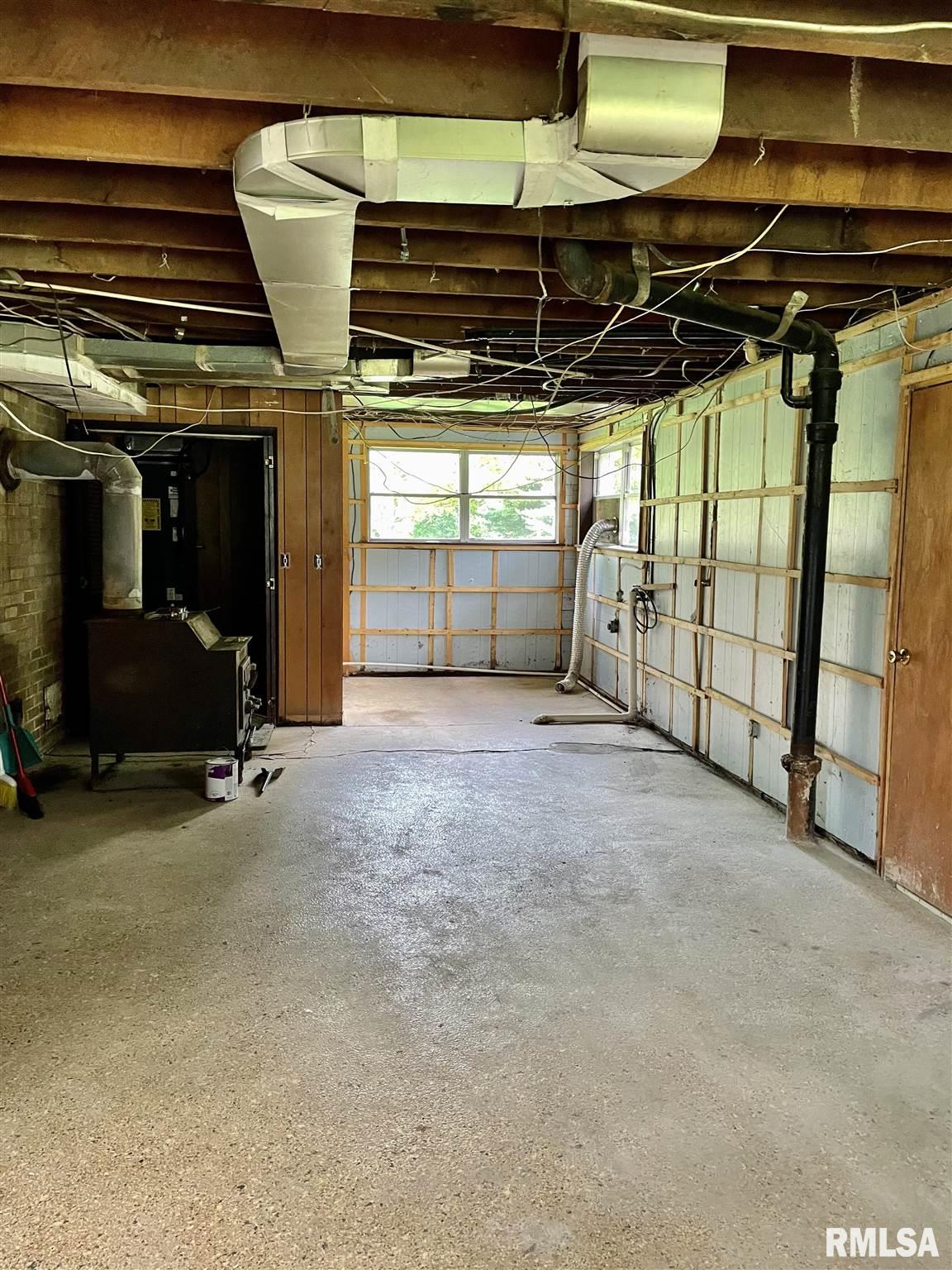 7209 Izaac Walton Road Benton, IL 62812 - Photo 11 of 13 Gallery Image 11