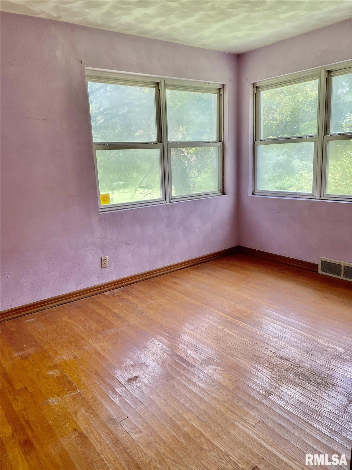 7209 Izaac Walton Road Benton, IL 62812 - Photo 9 of 13 Gallery Image 9