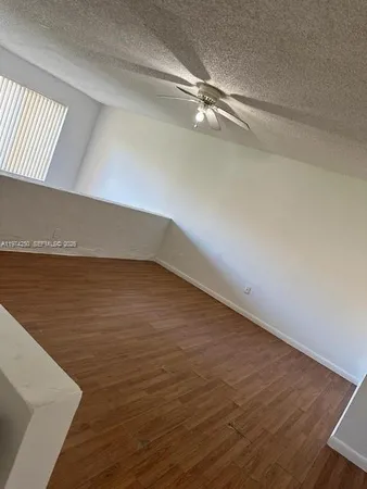 $1,800 | 18051 Northwest 68th Avenue, Unit J104, Hialeah, FL 33015