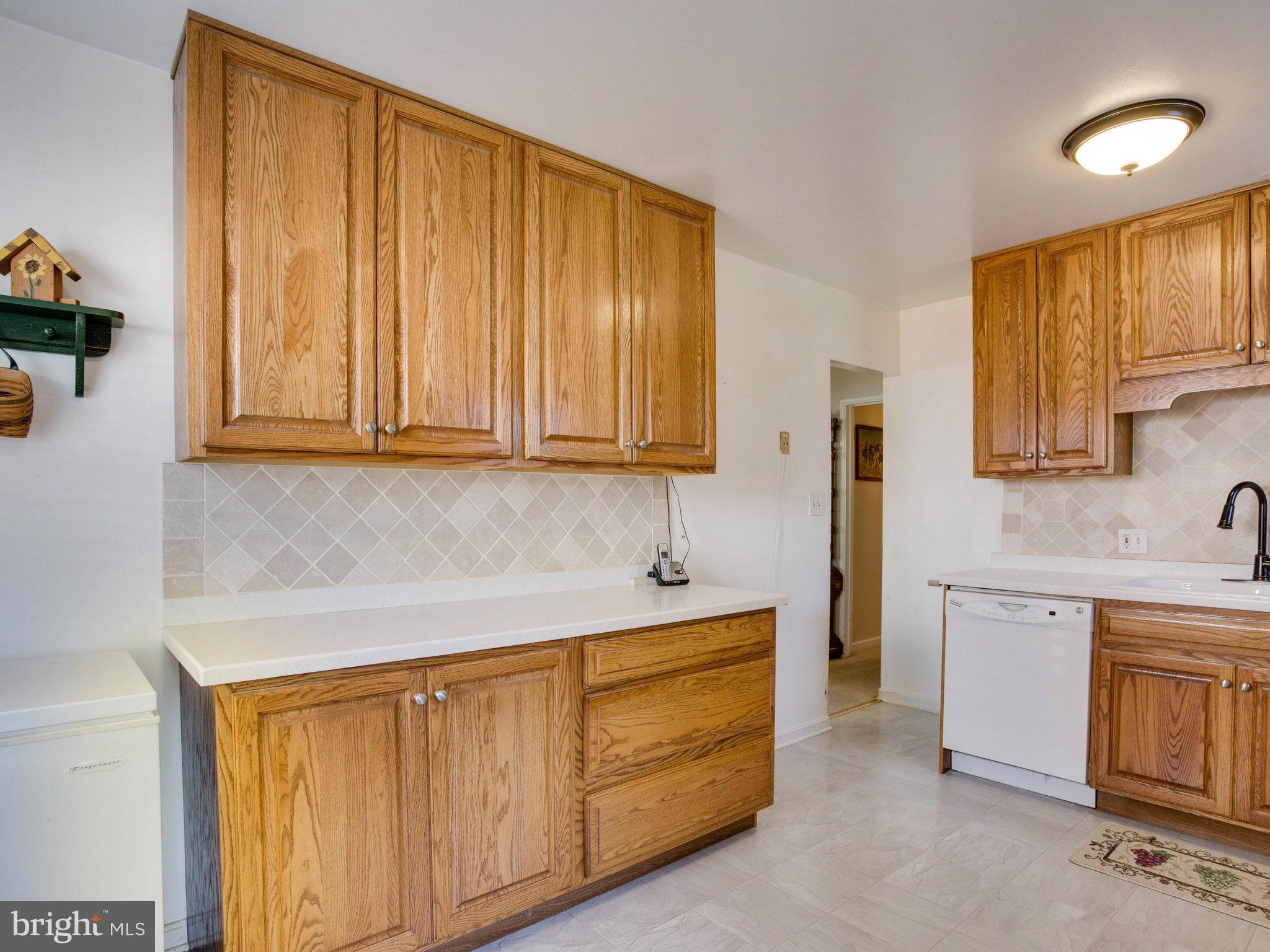 6711 Cimarron Street Springfield, VA 22150 - Photo 11 of 30 Kitchen