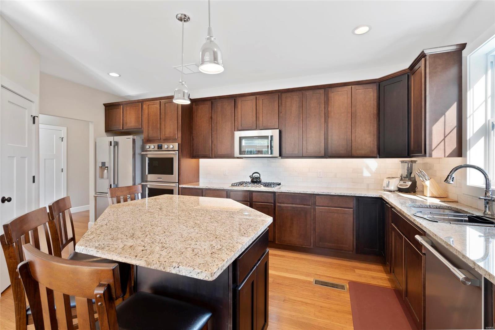 1017 South Berry Road St. Louis, MO 63122 - Photo 8 of 37 Gallery Image 8