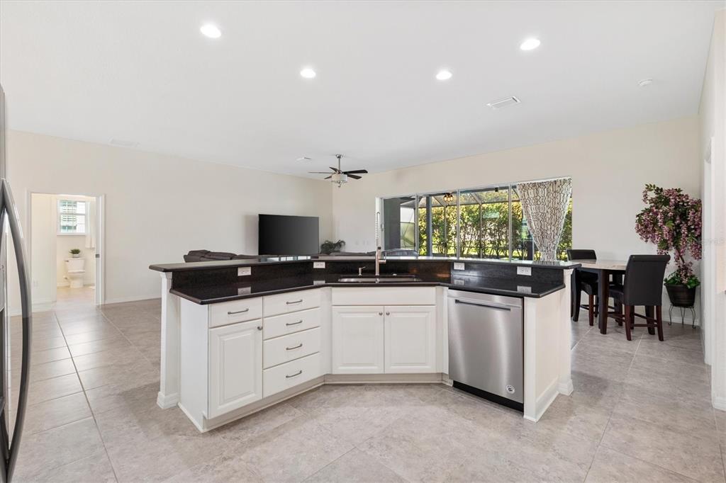 10945 Southeast 168TH Loop Summerfield, FL 34491 - Photo 11 of 59