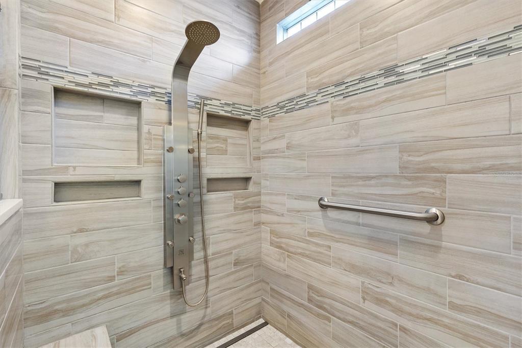 10945 Southeast 168TH Loop Summerfield, FL 34491 - Photo 18 of 59