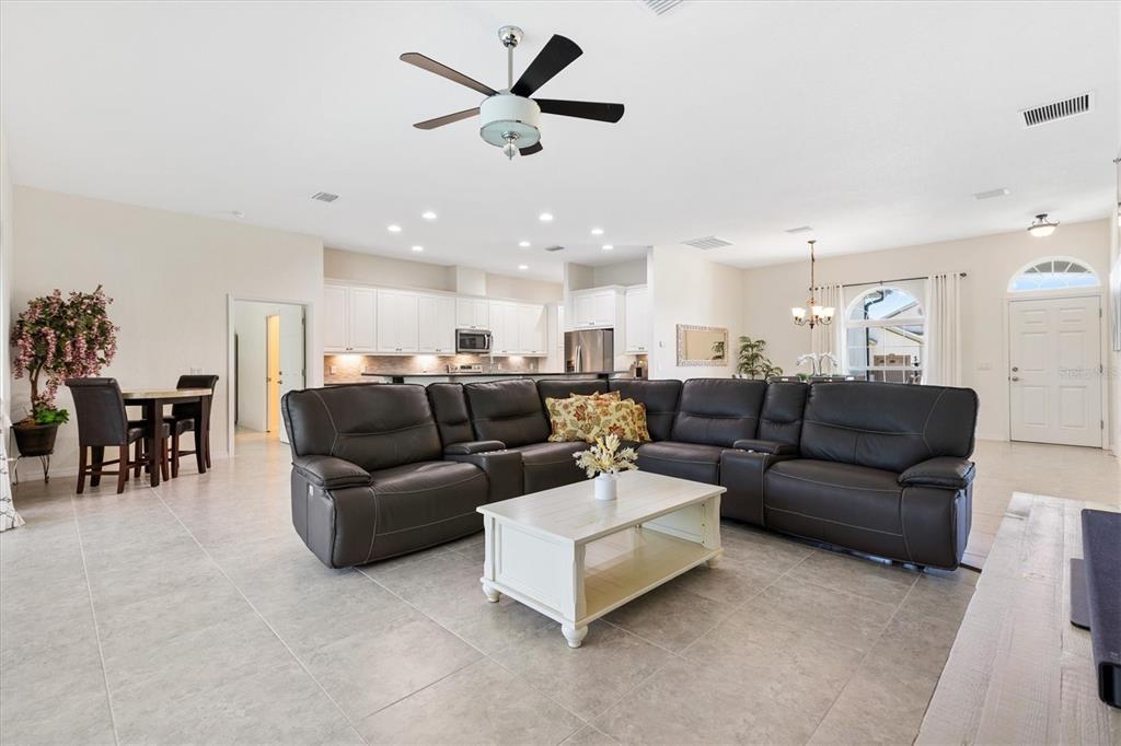 10945 Southeast 168TH Loop Summerfield, FL 34491 - Photo 5 of 59