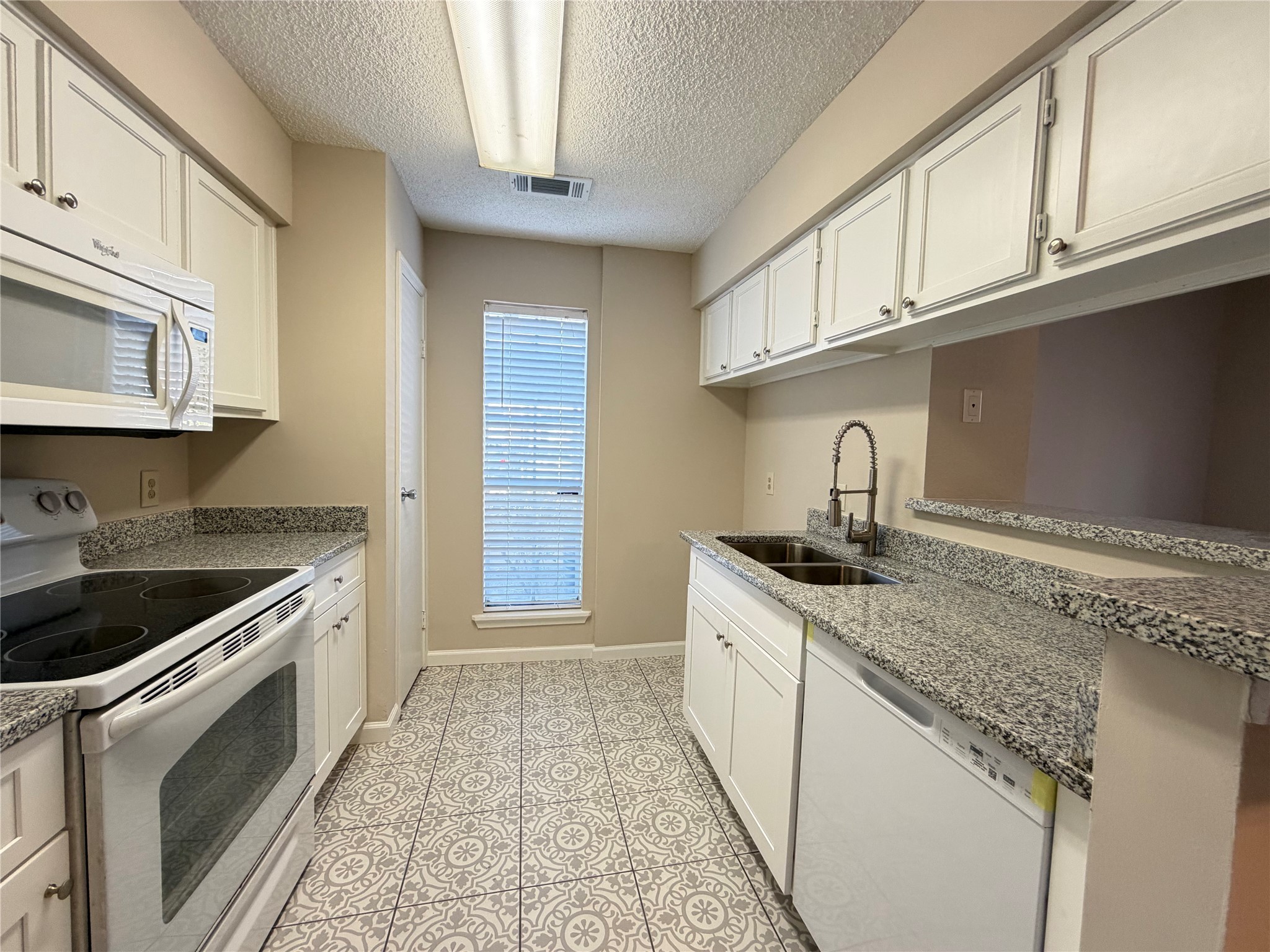 1515 Sandy Springs Road, Unit 1808 Houston, TX 77042 - Photo 14 of 48