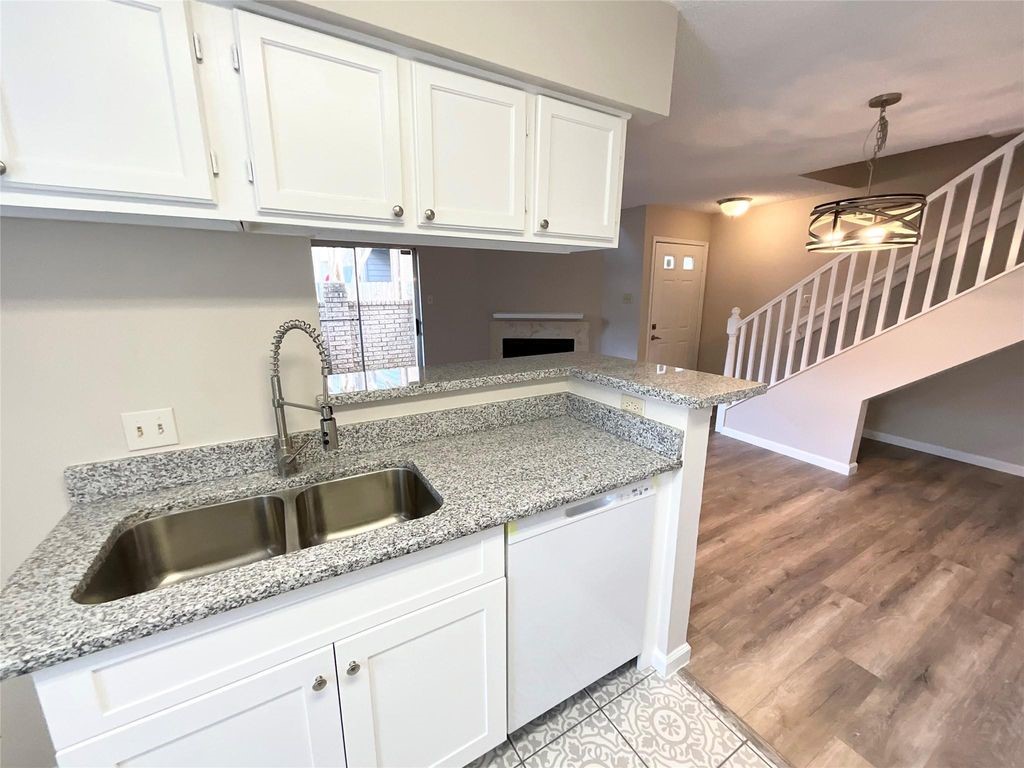 1515 Sandy Springs Road, Unit 1808 Houston, TX 77042 - Photo 16 of 48