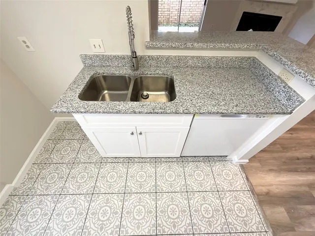 $1,200 | 1515 Sandy Springs Road, Unit 1808, Houston, TX 77042