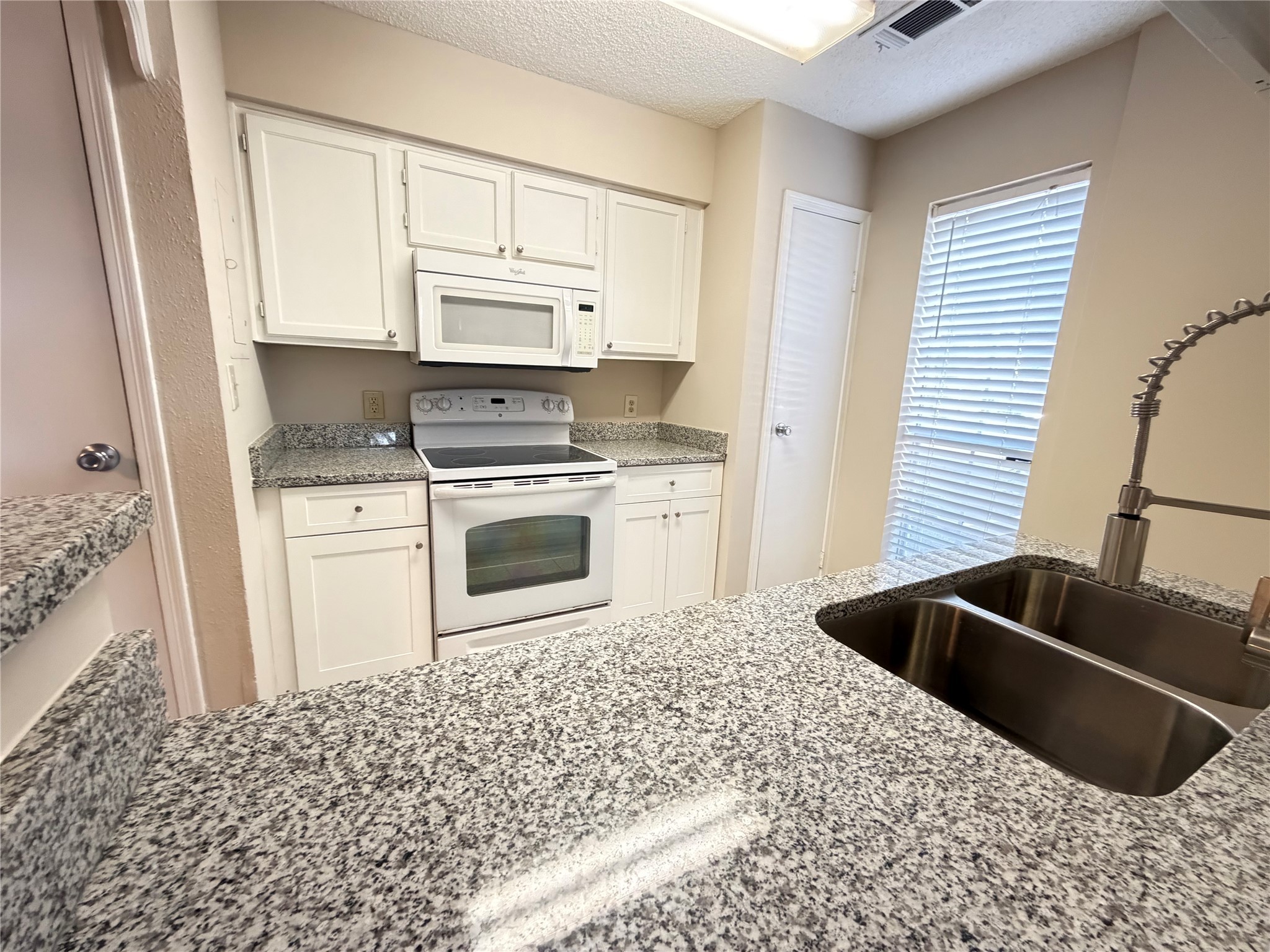 1515 Sandy Springs Road, Unit 1808 Houston, TX 77042 - Photo 20 of 48