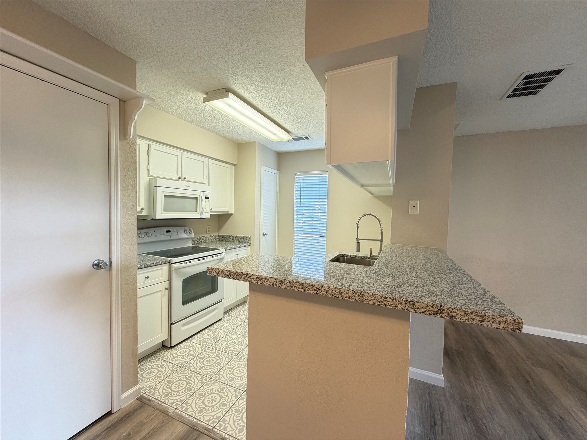 1515 Sandy Springs Road, Unit 1808 Houston, TX 77042 - Photo 21 of 48