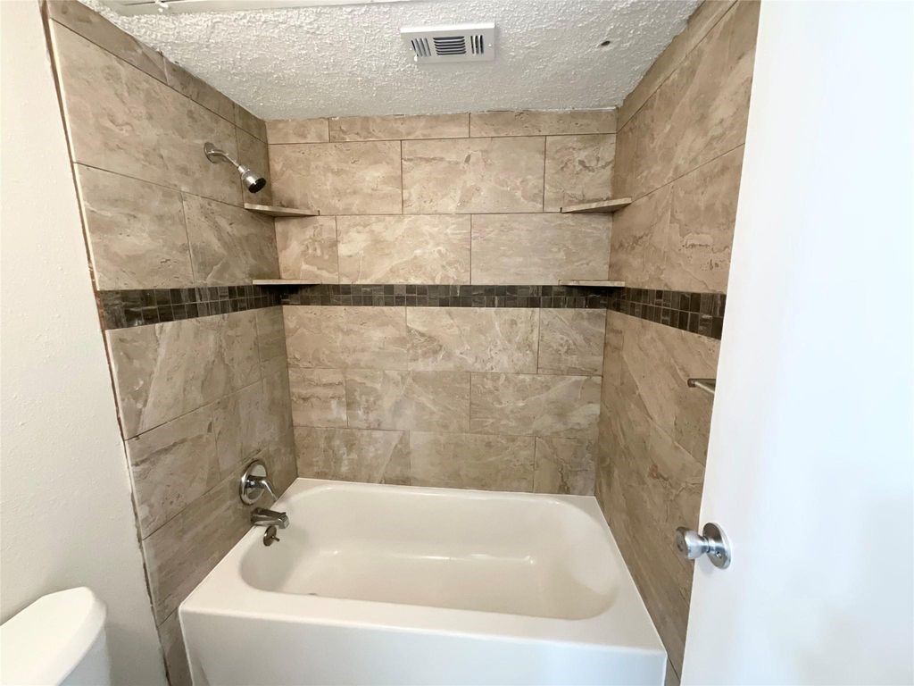 1515 Sandy Springs Road, Unit 1808 Houston, TX 77042 - Photo 28 of 48