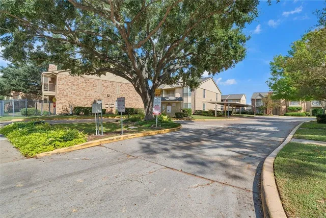 $1,200 | 1515 Sandy Springs Road, Unit 1808, Houston, TX 77042