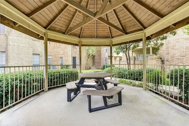 $1,200 | 1515 Sandy Springs Road, Unit 1808, Houston, TX 77042