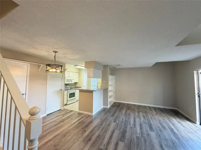 $1,200 | 1515 Sandy Springs Road, Unit 1808, Houston, TX 77042