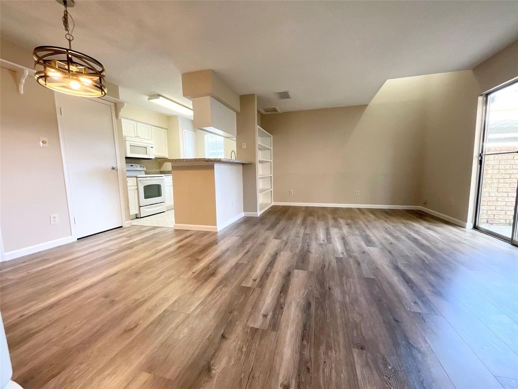 1515 Sandy Springs Road, Unit 1808 Houston, TX 77042 - Photo 8 of 48