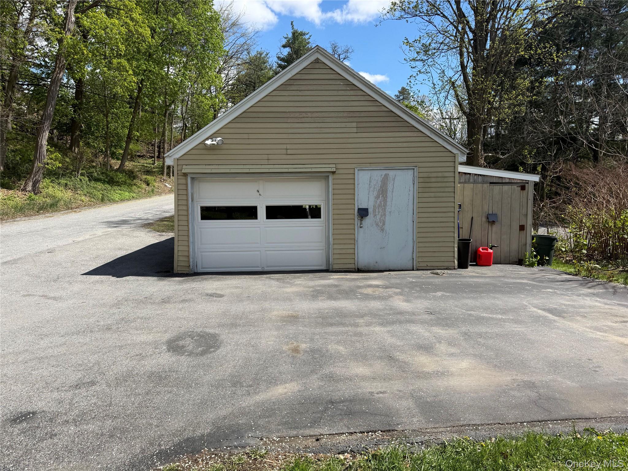 23 Howard Road Poughkeepsie, NY 12603 - Photo 17 of 26