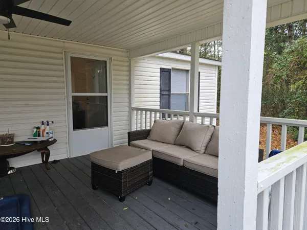 $1,800 | 1119 CCC Road, Sneads Ferry, NC 28460