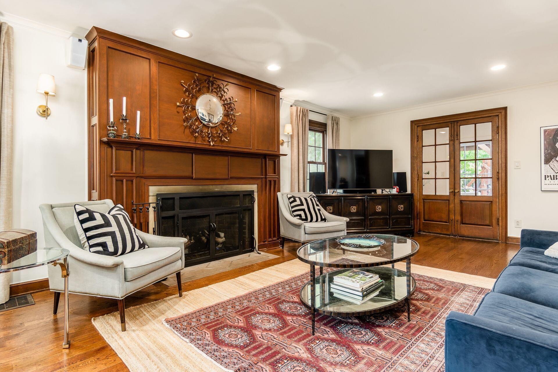 58 South Remington Road Bexley, OH 43209 - Photo 5 of 55 Living Room