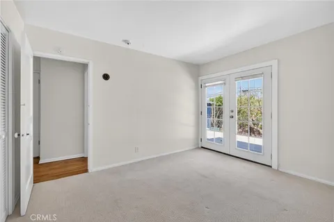 a view of a livingroom with an entryway