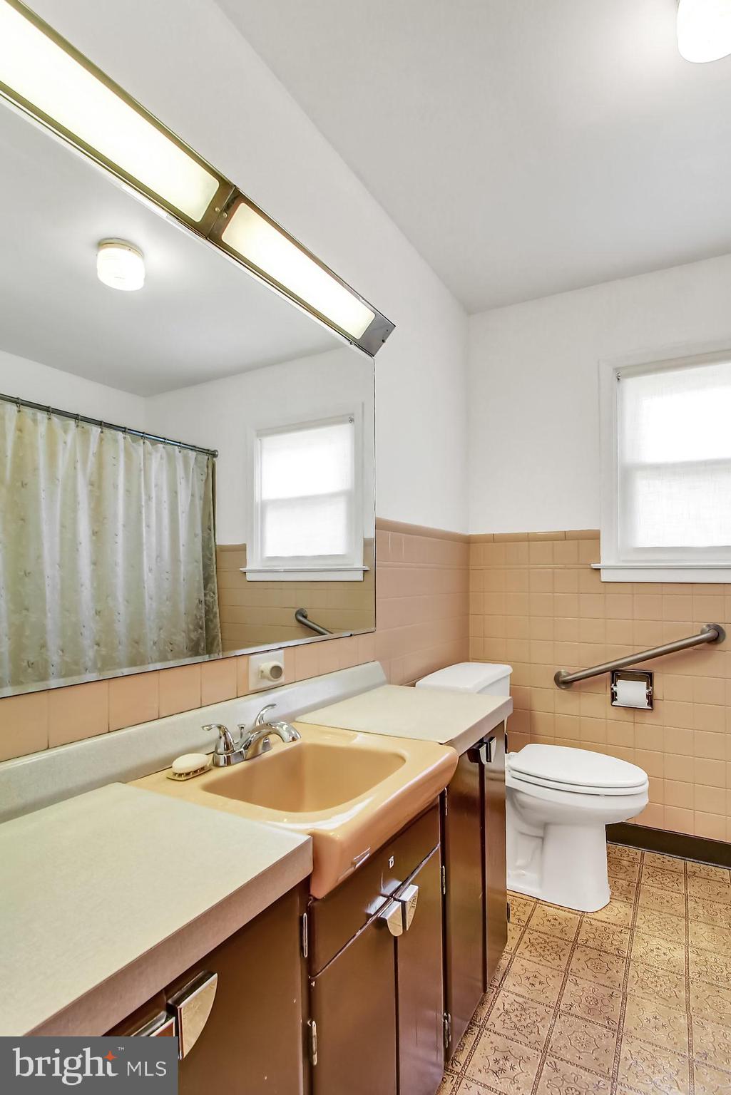 3408 Stoudts Ferry Bridge Road Reading, PA 19605 - Photo 16 of 26 Bathroom 1