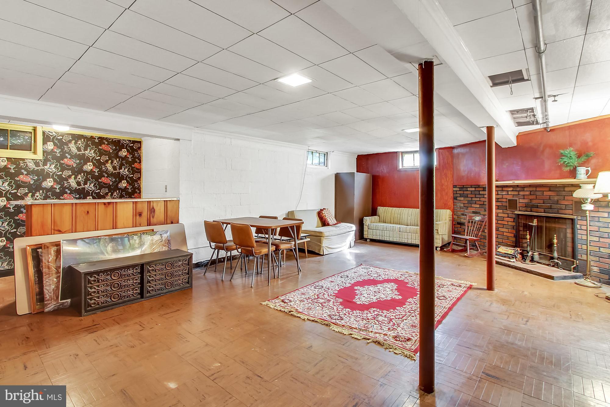 3408 Stoudts Ferry Bridge Road Reading, PA 19605 - Photo 17 of 26 Family room