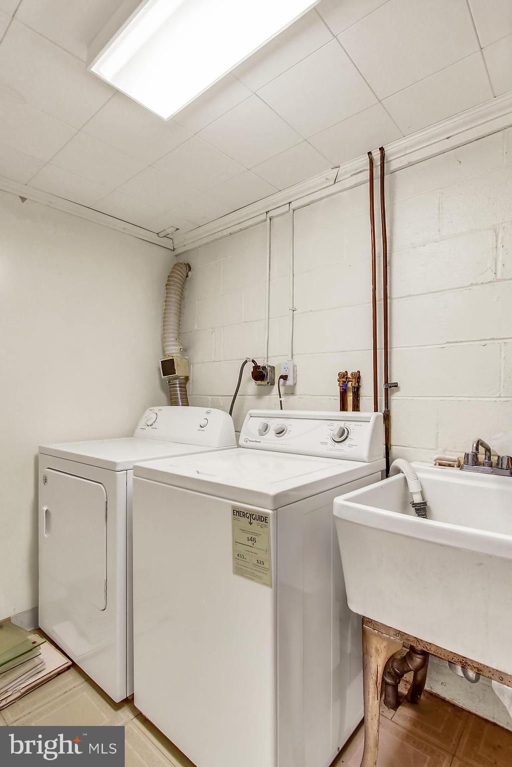 3408 Stoudts Ferry Bridge Road Reading, PA 19605 - Photo 19 of 26 Laundry room