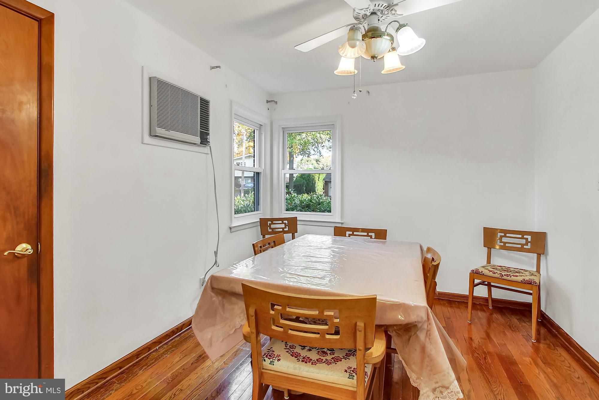 3408 Stoudts Ferry Bridge Road Reading, PA 19605 - Photo 6 of 26 Dining room