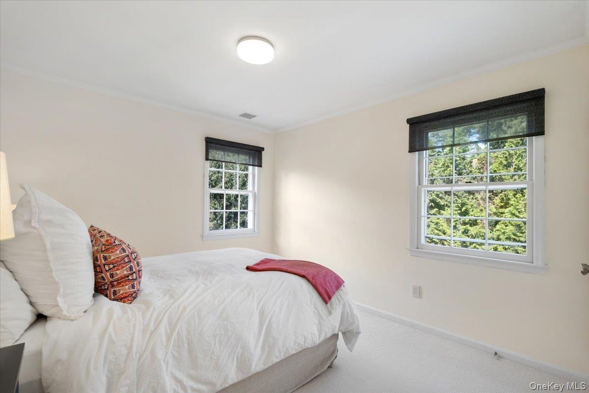 911 Cove Road Mamaroneck, NY 10543 - Photo 25 of 37 Gallery Image 25