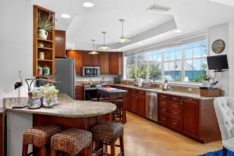 $1,275,000 | 5900 Bayview Circle South, Gulfport, FL 33707