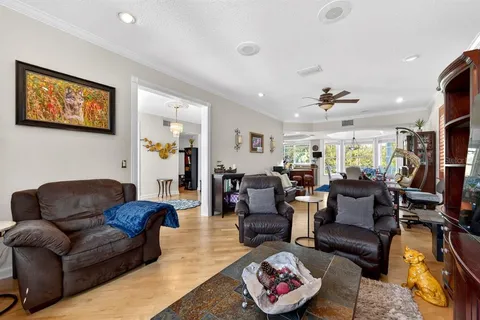 $1,275,000 | 5900 Bayview Circle South, Gulfport, FL 33707