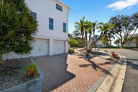 $1,275,000 | 5900 Bayview Circle South, Gulfport, FL 33707