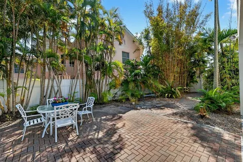 $1,275,000 | 5900 Bayview Circle South, Gulfport, FL 33707